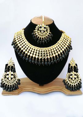 Pearl Black Stone Studded Kundan Necklace Set