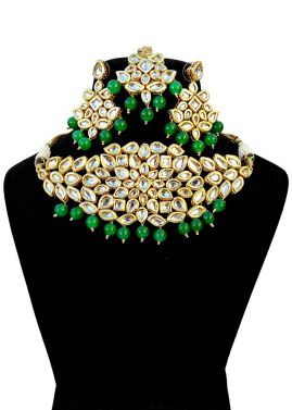 Pearl Green Golden Kundan Choker Set