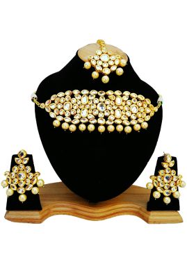 Golden Stone Studded Kundan Choker Set