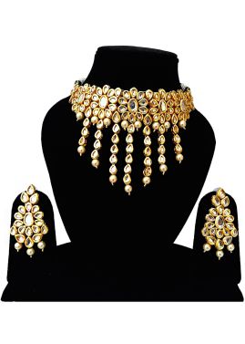 Golden Stone Studded Kundan Ch...