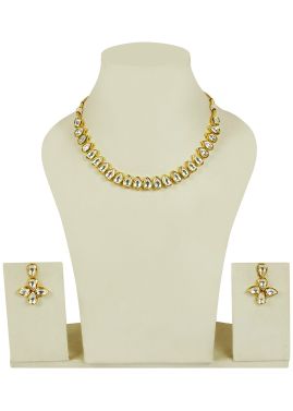 Indian Jewelry in USA: Buy Golden Kundan Stone Studded Necklace Online With Earrings