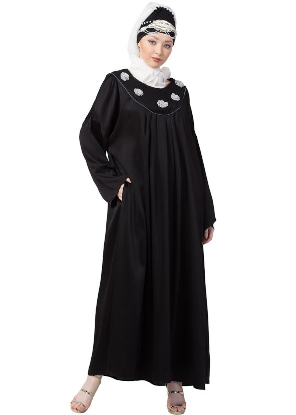 Black Readymade Scallop Yoke Abaya