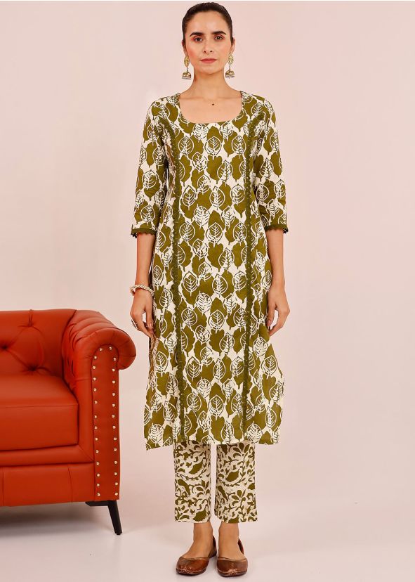 Green Straight Cut Printed Pant Kurta