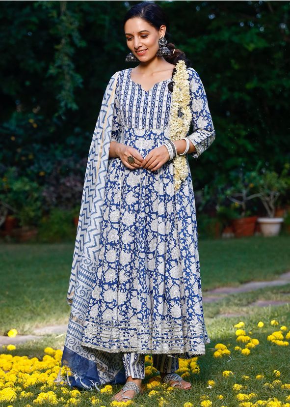 Blue Kurta Set In Floral Printed