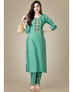 Green Readymade Printed Kurta & Pant Set