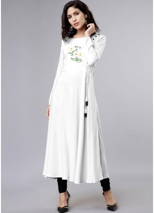 White Readymade Kurta Set With Floral Embroidery