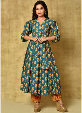 Green Flared Kurta Set In Digital Floral Print