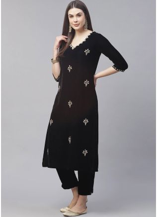 Black Readymade Velvet Kurta & Pant